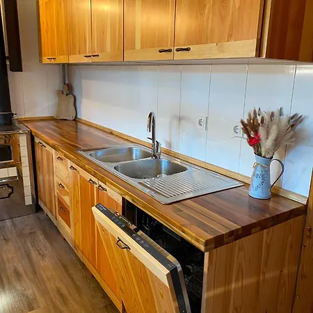 Apartma Kamncan *